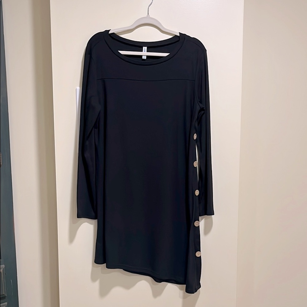 Korsis size 2XL black tunic shirt